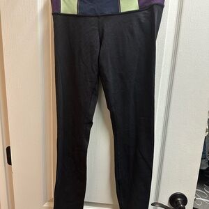 Lululemon womems Black and Multicolor Leggings doble side, size 6/ NWOT A154